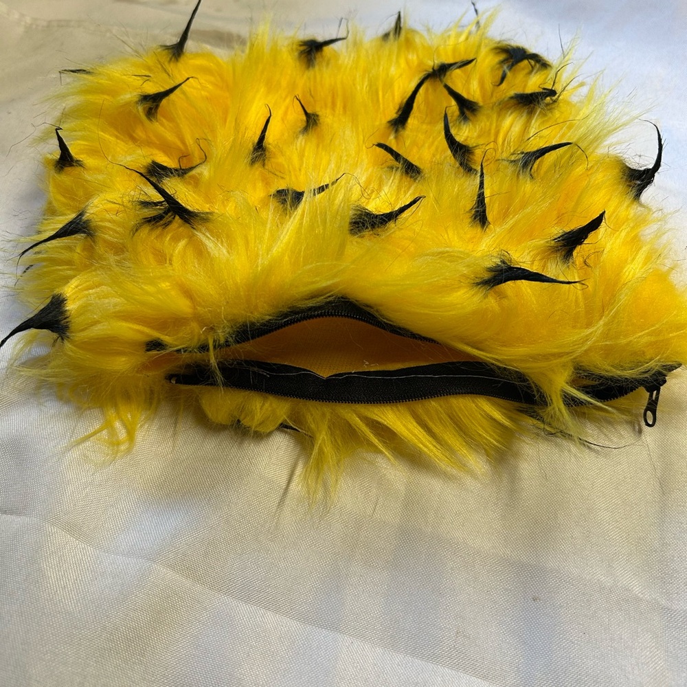 Zipper Pouch. Faux Fur Porcupine. Yellow/Black. Lined.  NWOT